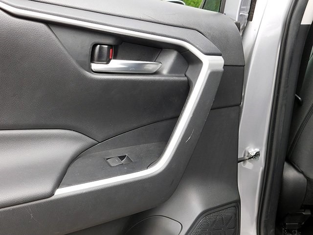 Toyota RAV4 Vehicle Image 08