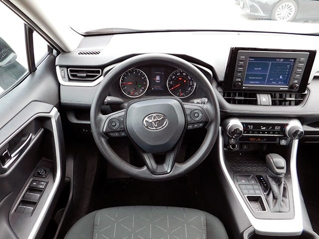 Toyota RAV4 Vehicle Image 11