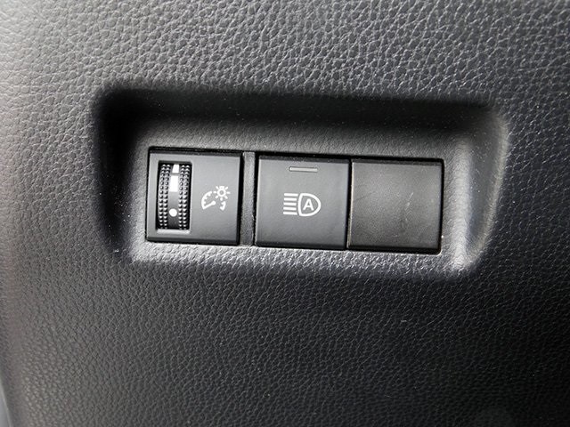 Toyota RAV4 Vehicle Image 21