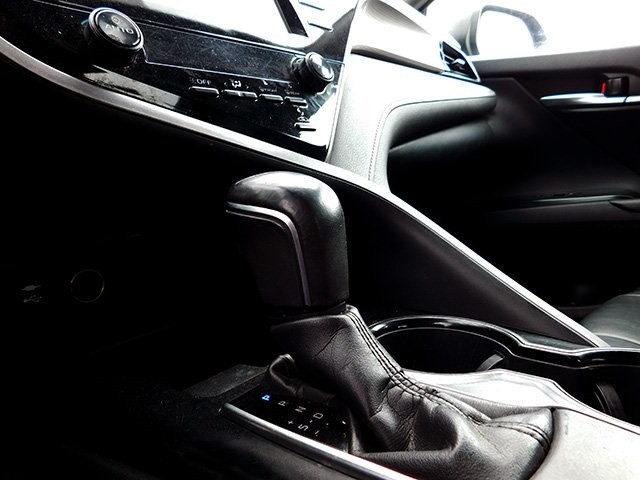 Toyota Camry Vehicle Image 12