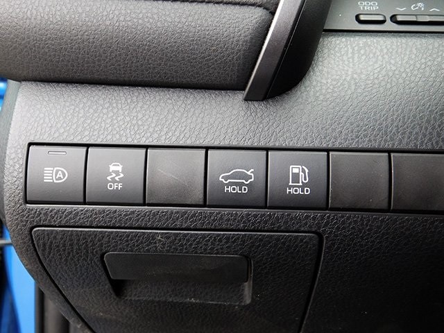 Toyota Camry Vehicle Image 15