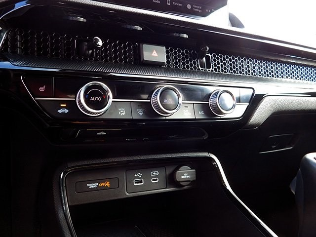 Honda CR-V Vehicle Image 20