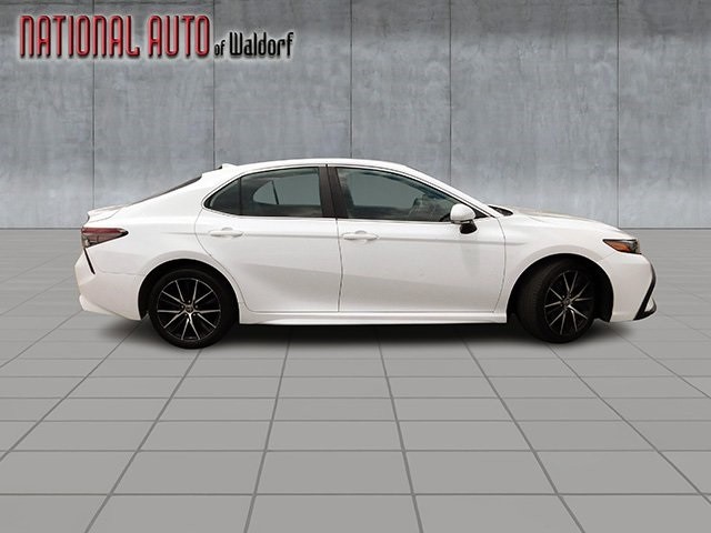 Toyota Camry Vehicle Image 04