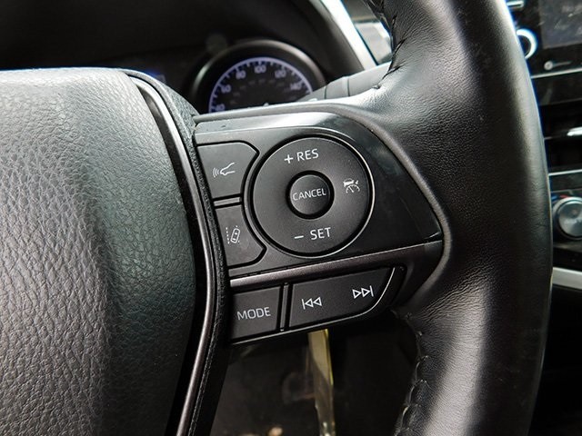 Toyota Camry Vehicle Image 17