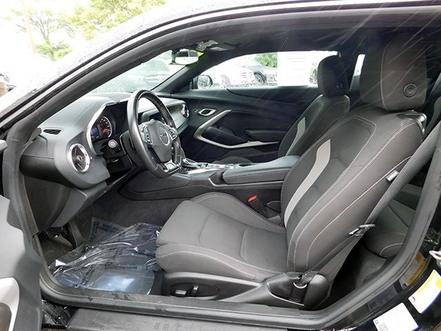 Chevrolet Camaro Vehicle Image 09