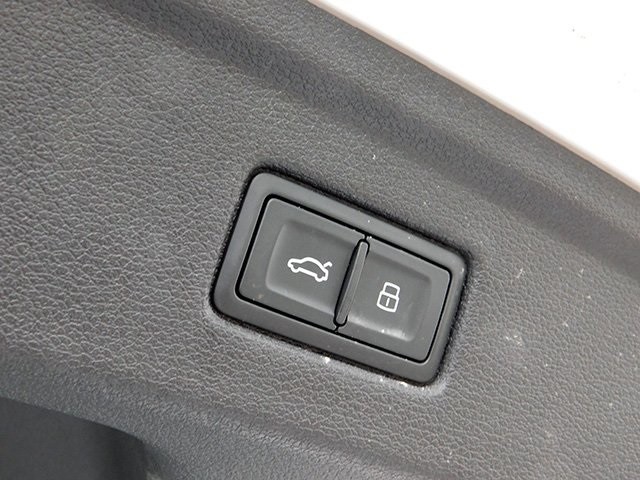 Audi A5 Sportback Vehicle Image 11