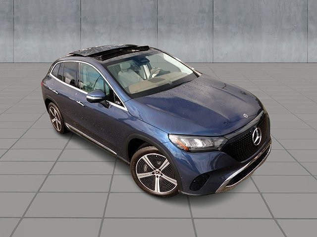 Mercedes-Benz EQE Vehicle Image 02