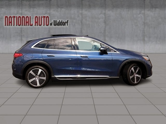 Mercedes-Benz EQE Vehicle Image 04