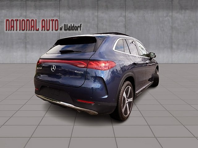 Mercedes-Benz EQE Vehicle Image 05