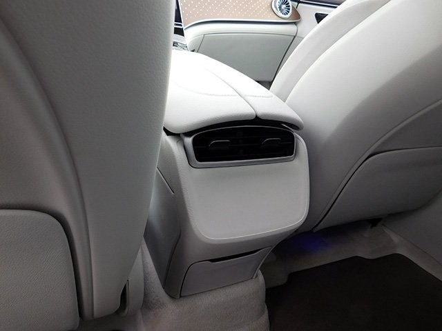 Mercedes-Benz EQE Vehicle Image 14