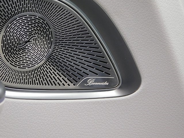 Mercedes-Benz EQE Vehicle Image 18