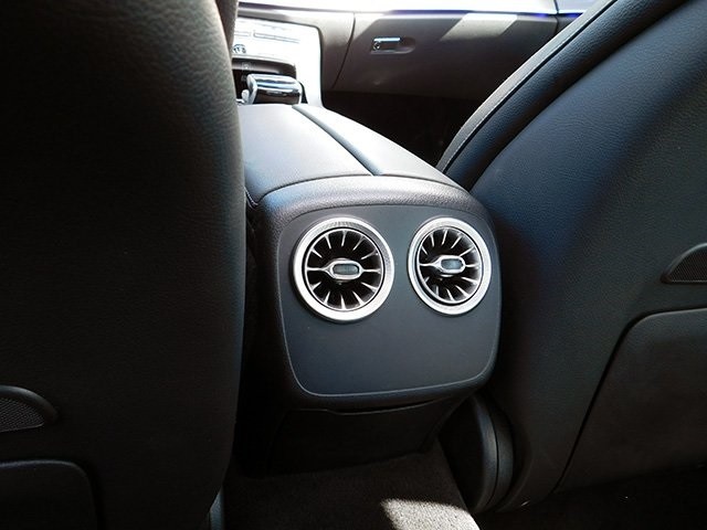 Mercedes-Benz CLS Vehicle Image 12