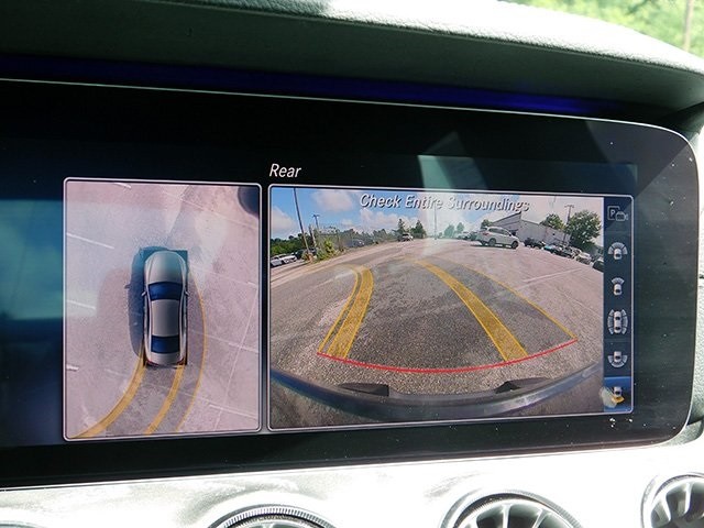 Mercedes-Benz CLS Vehicle Image 19