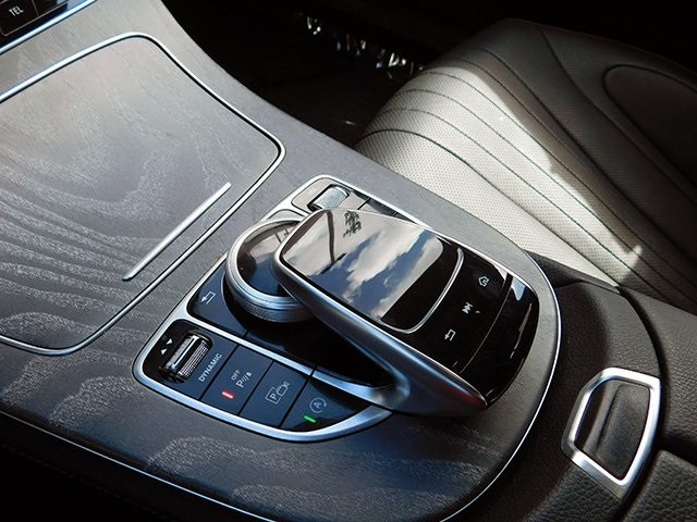 Mercedes-Benz CLS Vehicle Image 21