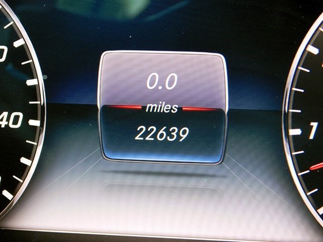 Mercedes-Benz CLS Vehicle Image 24