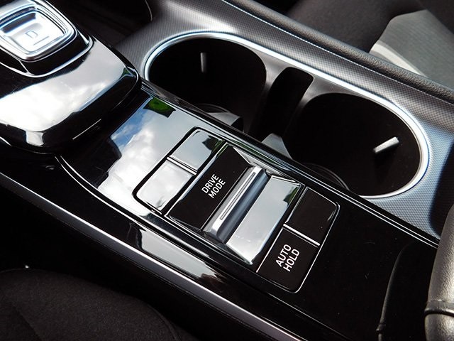 Hyundai Sonata Vehicle Image 18