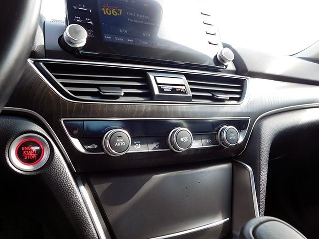 Honda Accord Sedan Vehicle Image 17