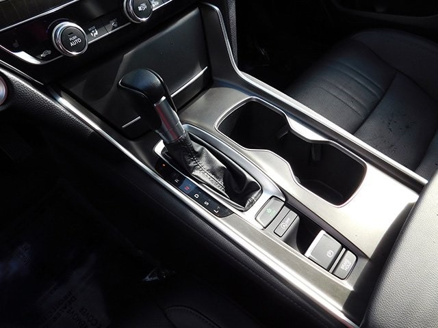 Honda Accord Sedan Vehicle Image 18