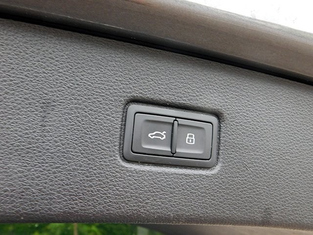 Audi Q7 Vehicle Image 09