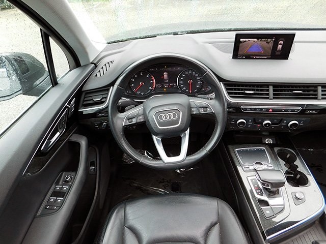 Audi Q7 Vehicle Image 15