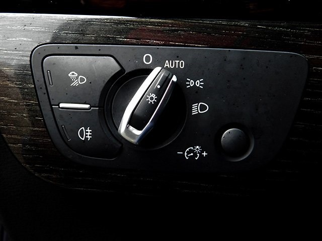 Audi Q7 Vehicle Image 25