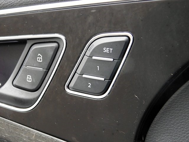 Audi Q7 Vehicle Image 26