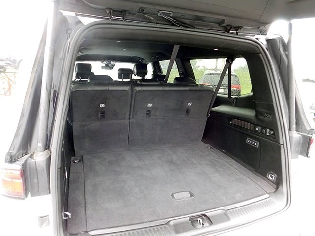 Jeep Wagoneer L Vehicle Image 07