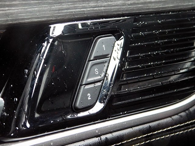 Jeep Wagoneer L Vehicle Image 26