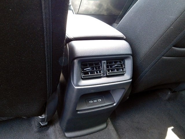 Honda CR-V Vehicle Image 10