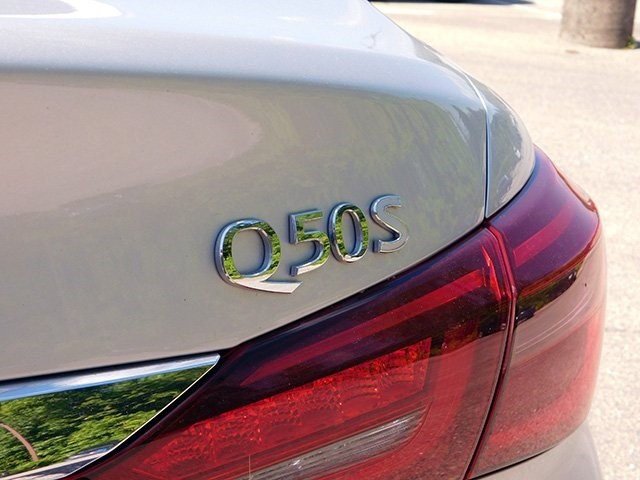 INFINITI Q50 Vehicle Image 08