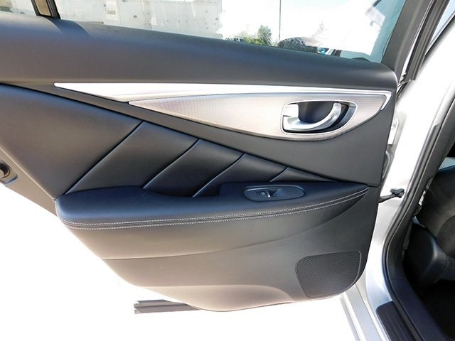 INFINITI Q50 Vehicle Image 09
