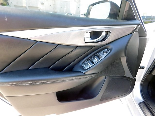 INFINITI Q50 Vehicle Image 14