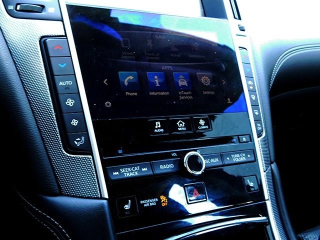 INFINITI Q50 Vehicle Image 17