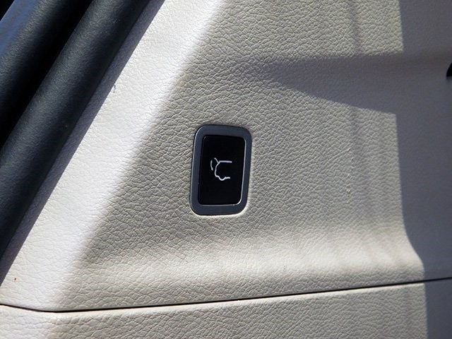 Chrysler Pacifica Vehicle Image 08