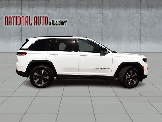 Jeep Grand Cherokee 4xe Vehicle Image 04