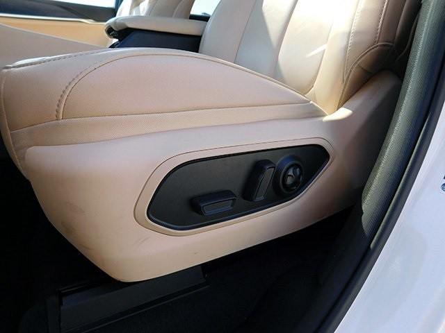 Jeep Grand Cherokee 4xe Vehicle Image 18