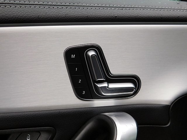 Mercedes-Benz CLA Vehicle Image 13