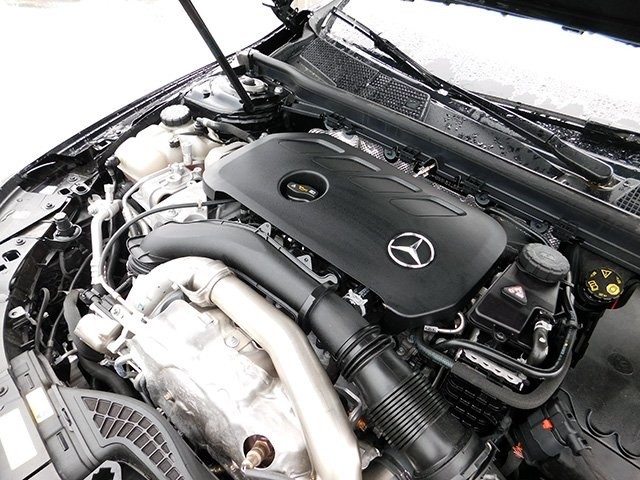 Mercedes-Benz CLA Vehicle Image 25
