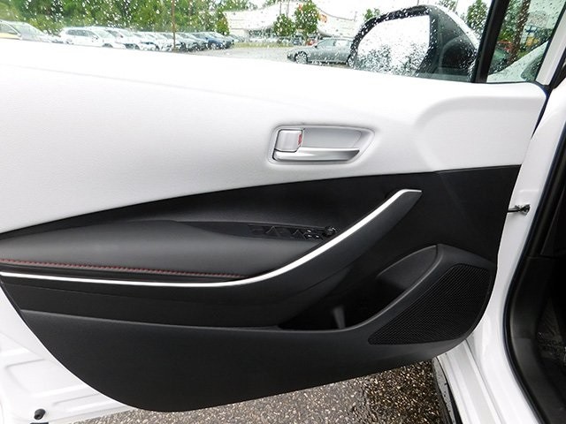 Toyota Corolla Vehicle Image 12