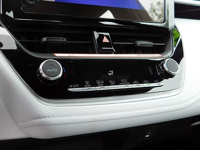 Toyota Corolla Vehicle Image 17