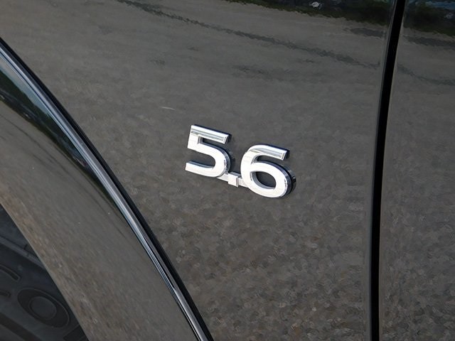 INFINITI QX80 Vehicle Image 14