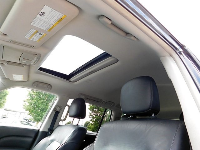 INFINITI QX80 Vehicle Image 18