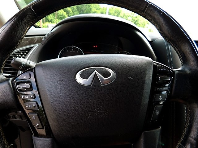 INFINITI QX80 Vehicle Image 23