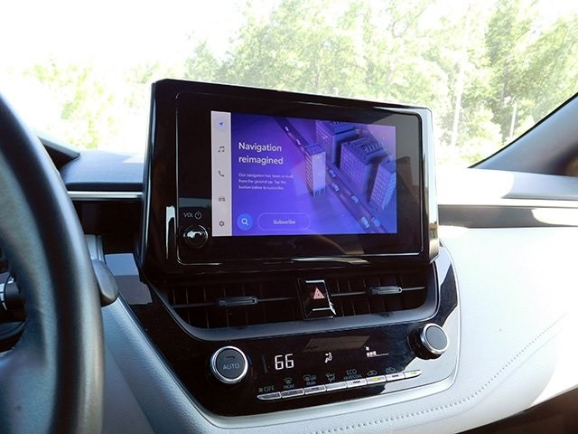 Toyota Corolla Vehicle Image 13