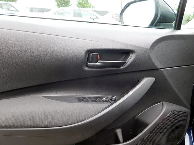 Toyota Corolla Vehicle Image 12