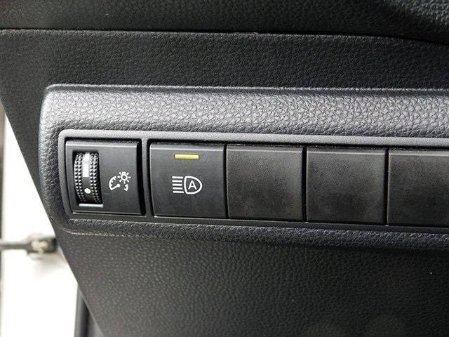Toyota Corolla Vehicle Image 17
