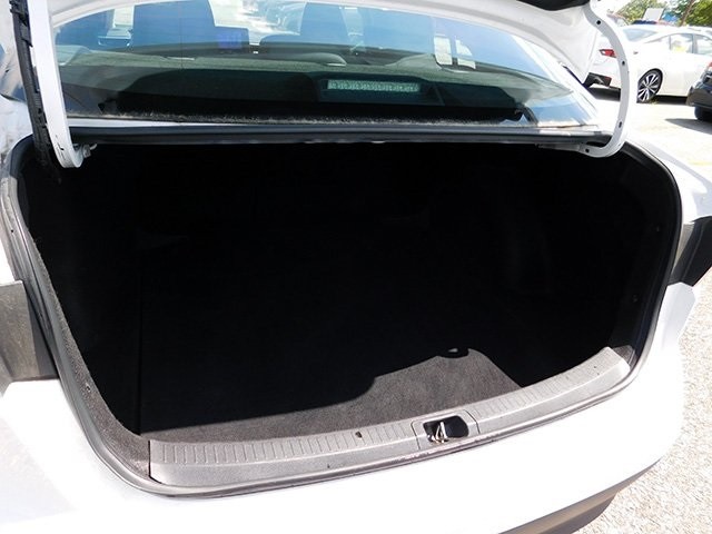 Toyota Corolla Vehicle Image 06