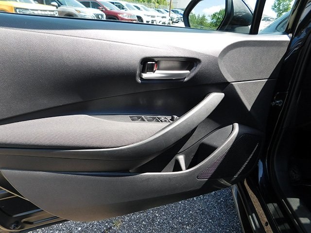 Toyota Corolla Vehicle Image 10
