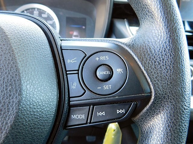 Toyota Corolla Vehicle Image 14