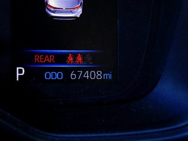 Toyota Corolla Vehicle Image 16